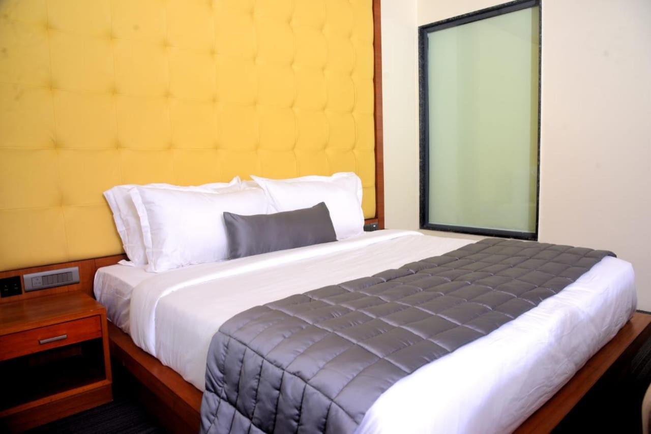 Chikmagalūr Global Village Luxury Resorts מראה חיצוני תמונה